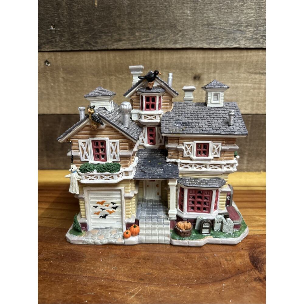 2004 Lemax Pumpkin Hollow Franklin Village Residence #45004 Halloween Village